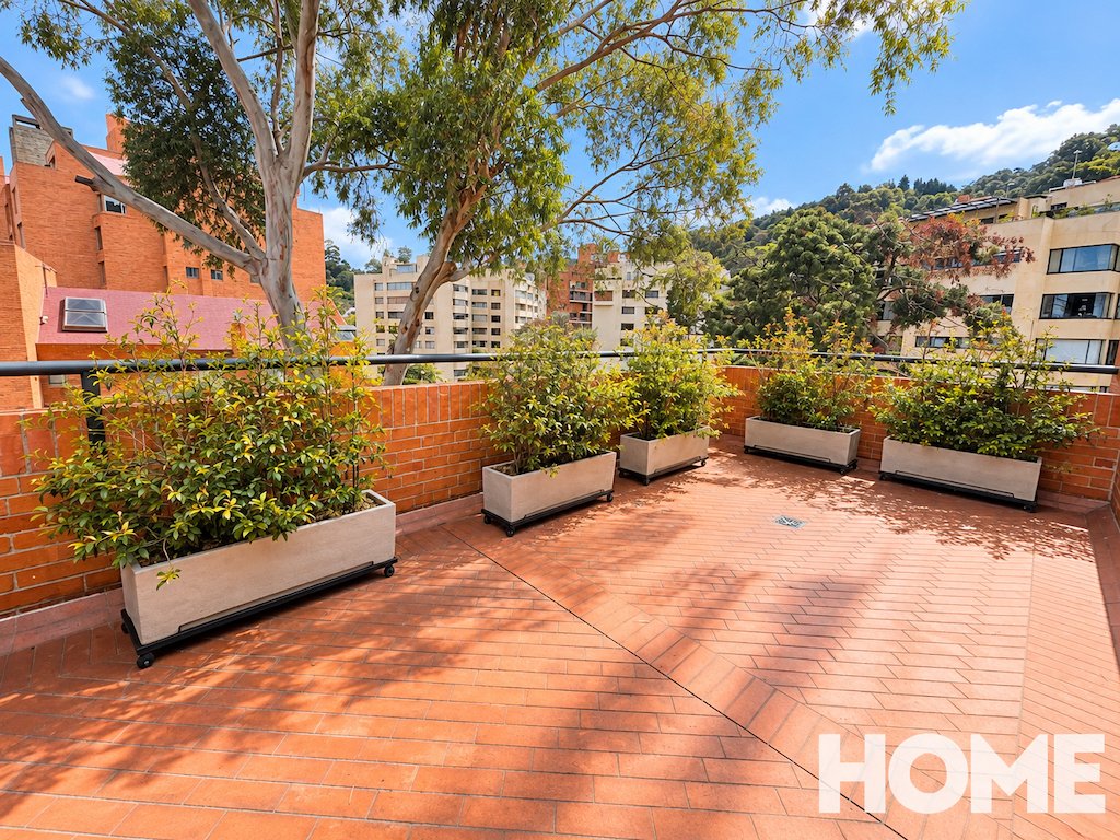 12Sunny Urban Rooftop Terrace