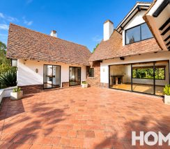 4Sunlit Rustic Courtyard Home