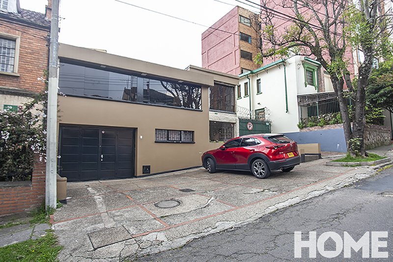 ESPECTACULAR CASA REMODELADA PARA OFICINAS- VENTA – Cll59 Cr5 – CHAPINERO ALTO