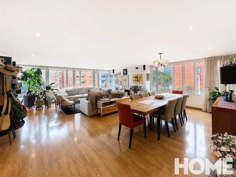 ESPECTACULAR APTO REMODELADO DE 3HABS, TV ROOM/ESTUDIO Y CBS – VENTA – Cra6 Cll70 – ROSALES